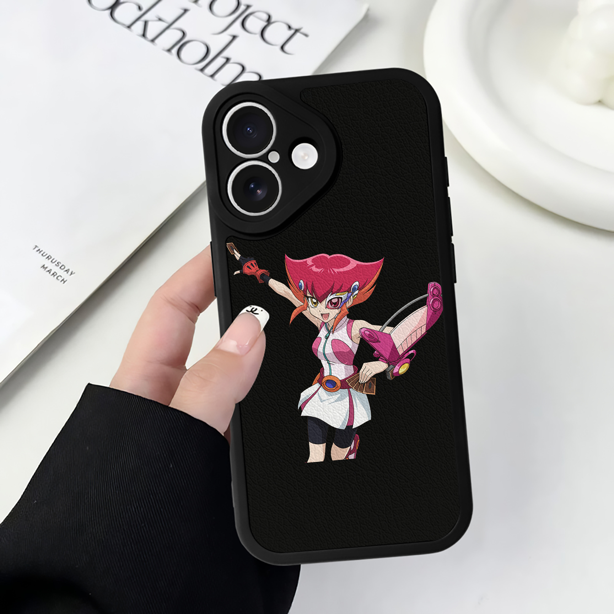 遊☆戯☆王 Yu-Gi-Oh! 【iPhone 16シリーズ対応】シリコンスマホケース（レザー調） 材質：シリコン